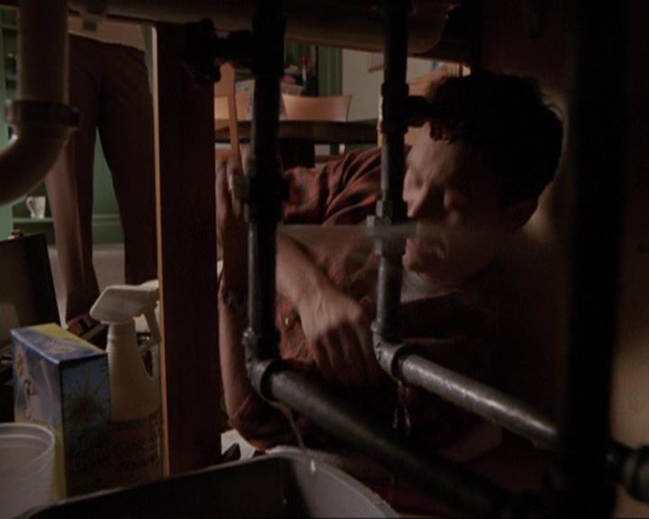 Charmed-Online-dot-417SavingPrivateLeo0634.jpg