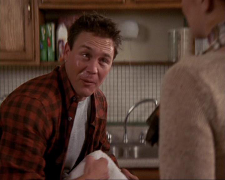 Charmed-Online-dot-417SavingPrivateLeo0656.jpg
