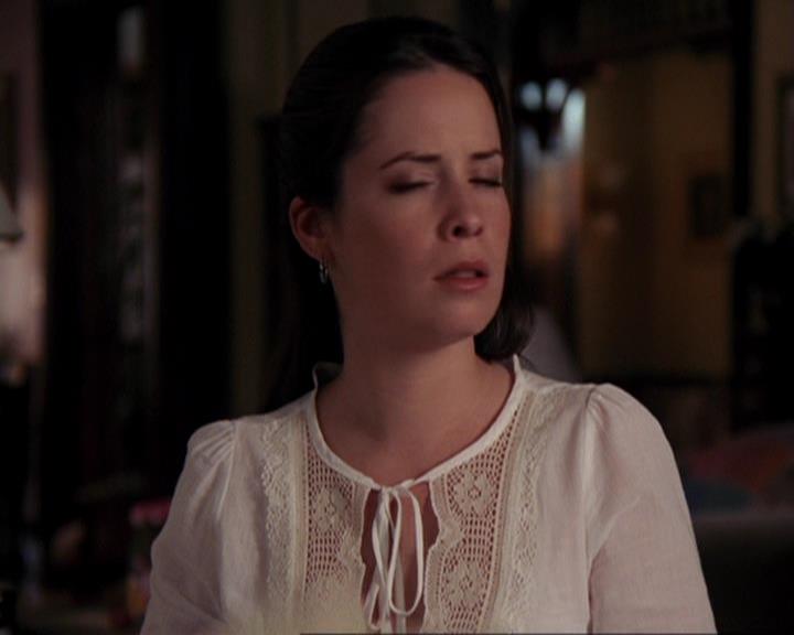 Charmed-Online-dot-417SavingPrivateLeo0719.jpg