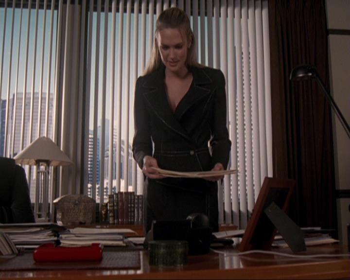 Charmed-Online-dot-417SavingPrivateLeo0732.jpg