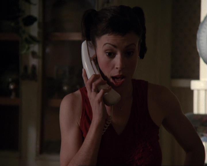 Charmed-Online-dot-417SavingPrivateLeo0733.jpg