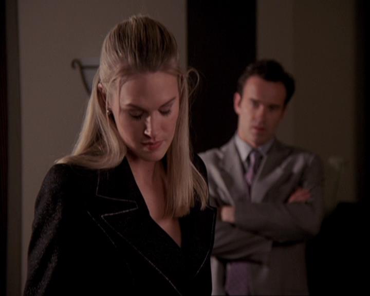 Charmed-Online-dot-417SavingPrivateLeo0775.jpg