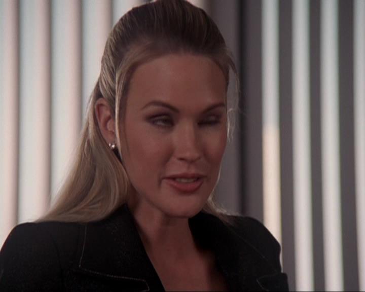 Charmed-Online-dot-417SavingPrivateLeo0778.jpg