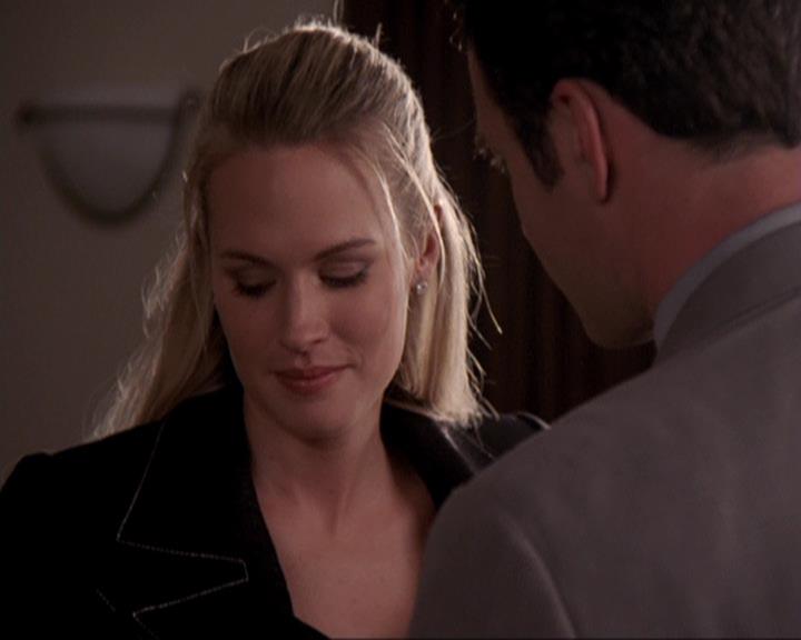 Charmed-Online-dot-417SavingPrivateLeo0799.jpg