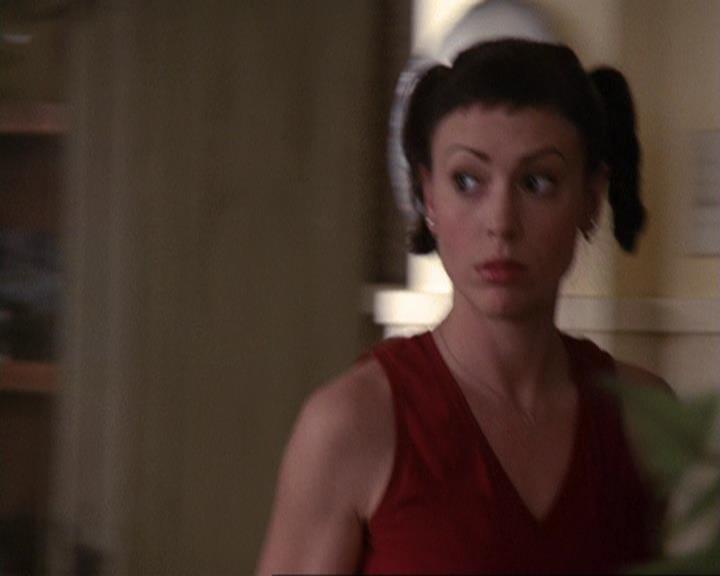 Charmed-Online-dot-417SavingPrivateLeo0804.jpg