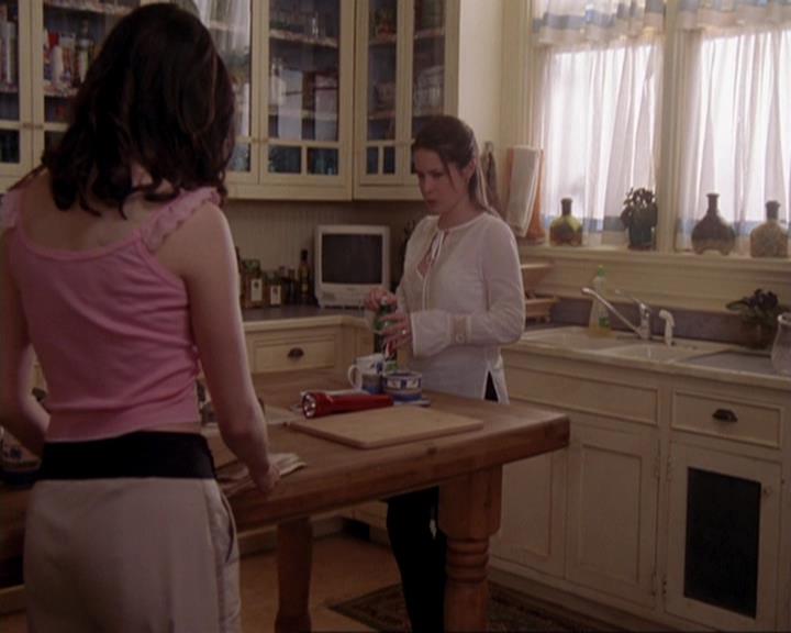 Charmed-Online-dot-417SavingPrivateLeo0811.jpg