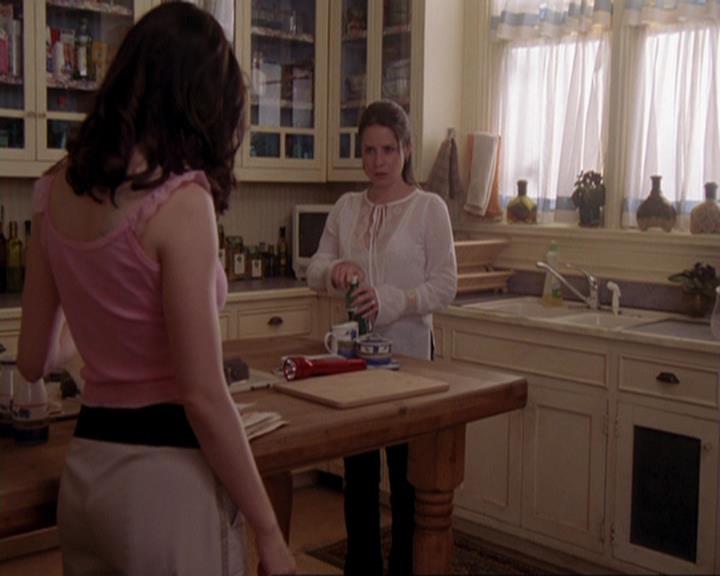 Charmed-Online-dot-417SavingPrivateLeo0812.jpg