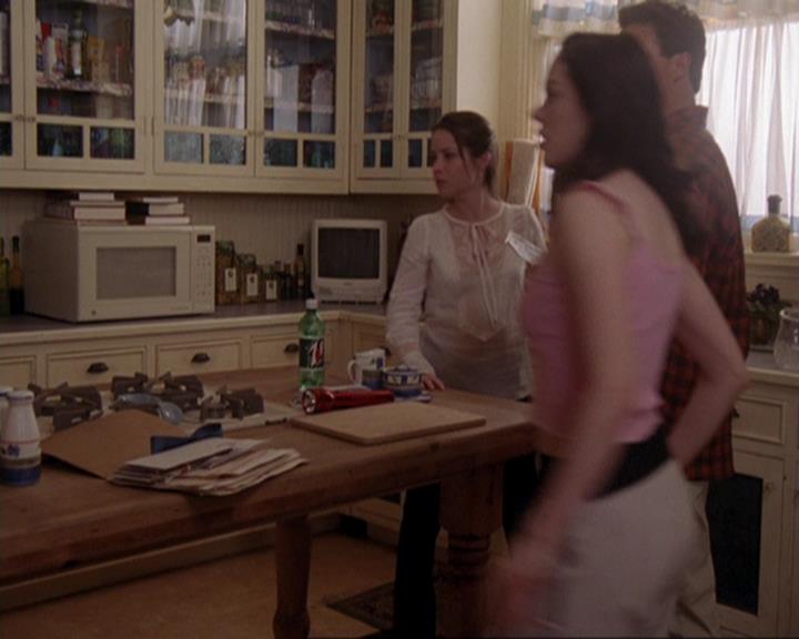 Charmed-Online-dot-417SavingPrivateLeo0857.jpg