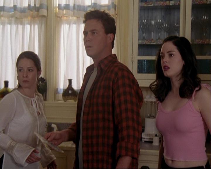 Charmed-Online-dot-417SavingPrivateLeo0860.jpg