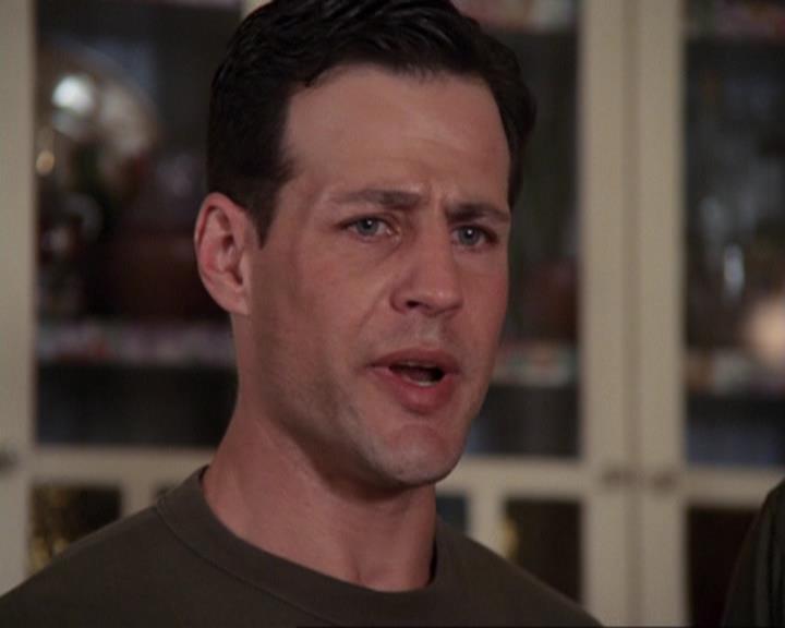 Charmed-Online-dot-417SavingPrivateLeo0867.jpg