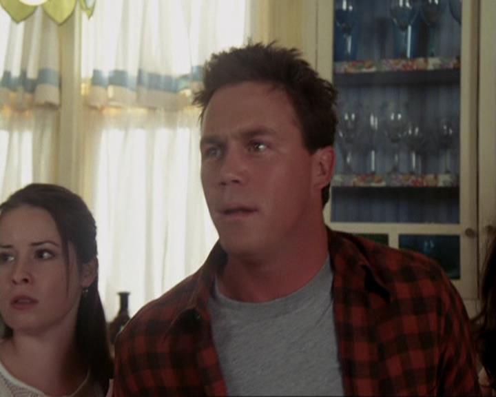 Charmed-Online-dot-417SavingPrivateLeo0882.jpg