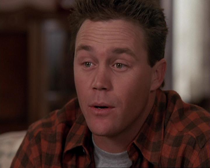 Charmed-Online-dot-417SavingPrivateLeo0910.jpg