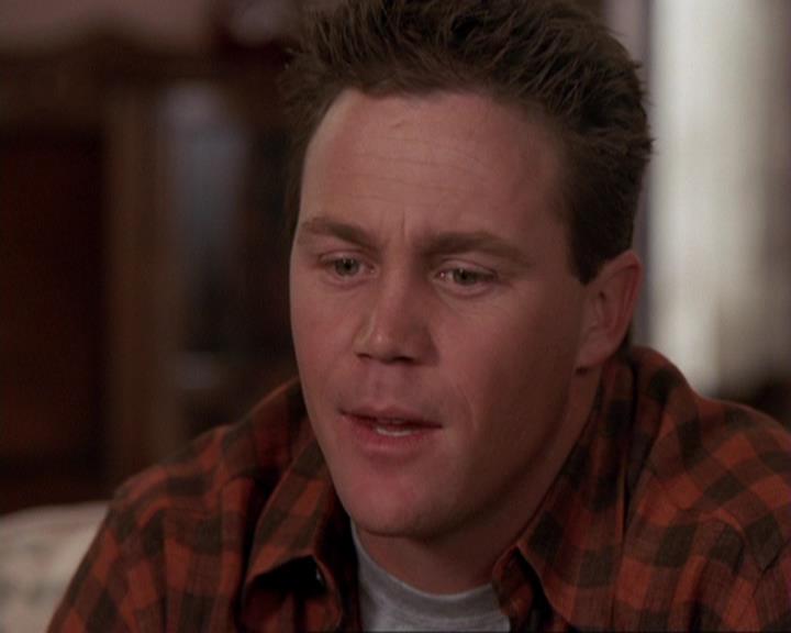 Charmed-Online-dot-417SavingPrivateLeo0924.jpg