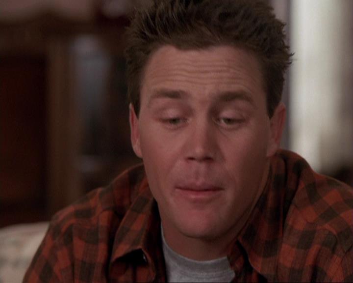 Charmed-Online-dot-417SavingPrivateLeo0925.jpg