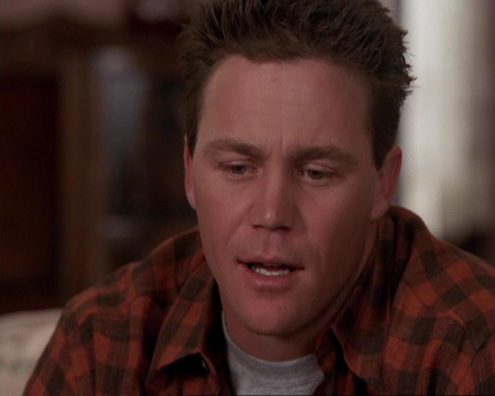 Charmed-Online-dot-417SavingPrivateLeo0934.jpg