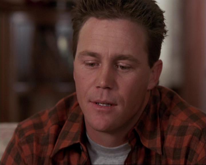 Charmed-Online-dot-417SavingPrivateLeo0944.jpg
