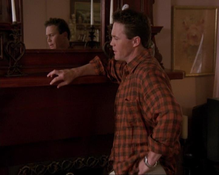 Charmed-Online-dot-417SavingPrivateLeo0956.jpg