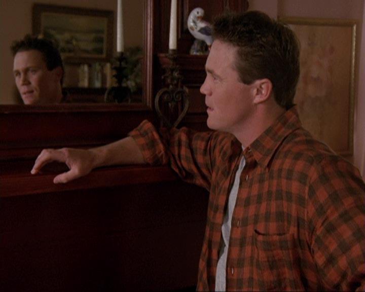 Charmed-Online-dot-417SavingPrivateLeo0959.jpg