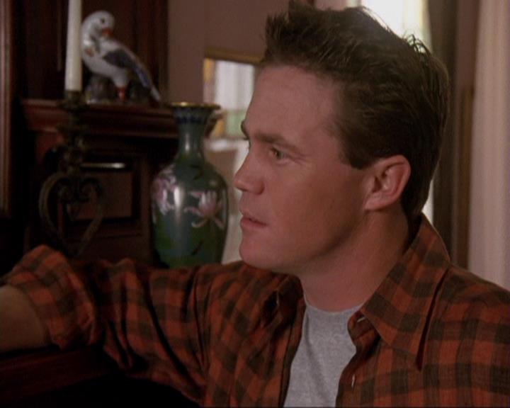 Charmed-Online-dot-417SavingPrivateLeo0964.jpg