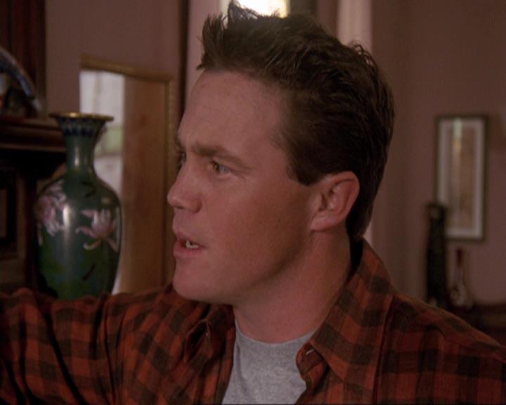 Charmed-Online-dot-417SavingPrivateLeo0968.jpg