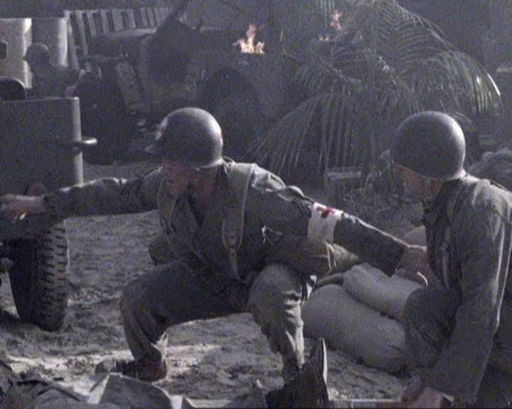 Charmed-Online-dot-417SavingPrivateLeo0981.jpg