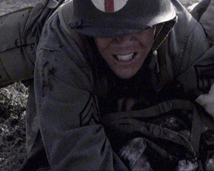 Charmed-Online-dot-417SavingPrivateLeo0992.jpg