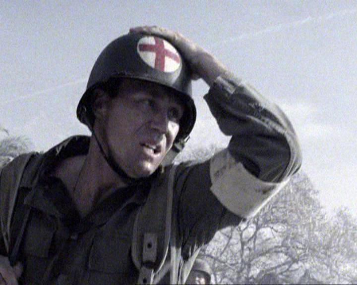 Charmed-Online-dot-417SavingPrivateLeo1036.jpg