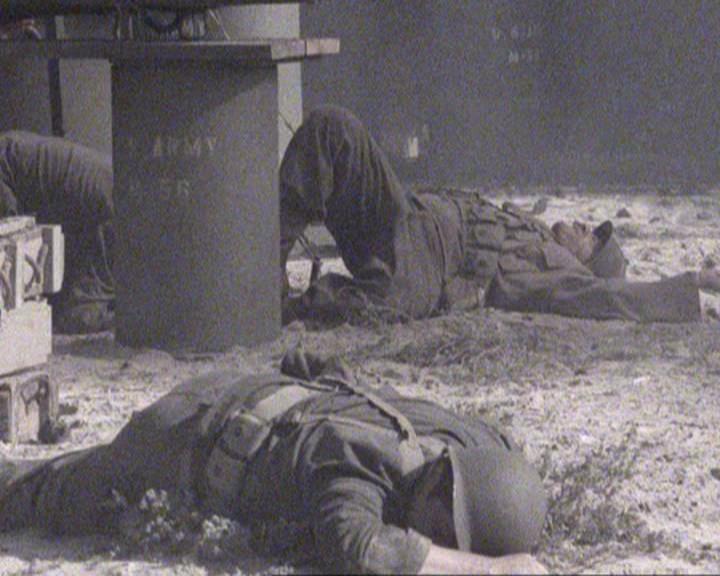 Charmed-Online-dot-417SavingPrivateLeo1047.jpg Charmed-Online-dot-417SavingPrivateLeo1047.jpg