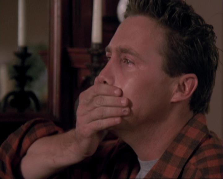 Charmed-Online-dot-417SavingPrivateLeo1056.jpg