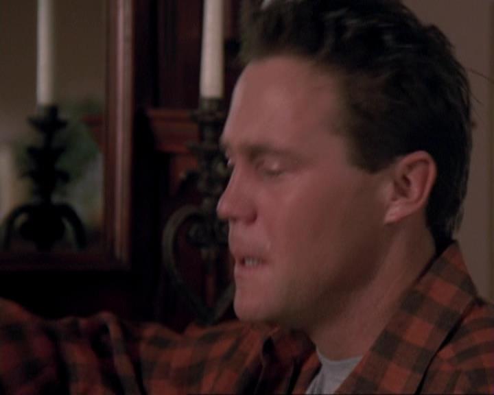 Charmed-Online-dot-417SavingPrivateLeo1057.jpg