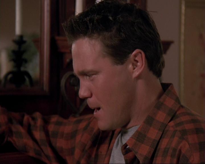 Charmed-Online-dot-417SavingPrivateLeo1060.jpg