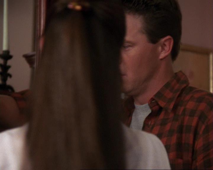 Charmed-Online-dot-417SavingPrivateLeo1073.jpg