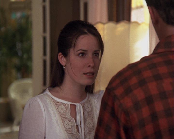 Charmed-Online-dot-417SavingPrivateLeo1082.jpg