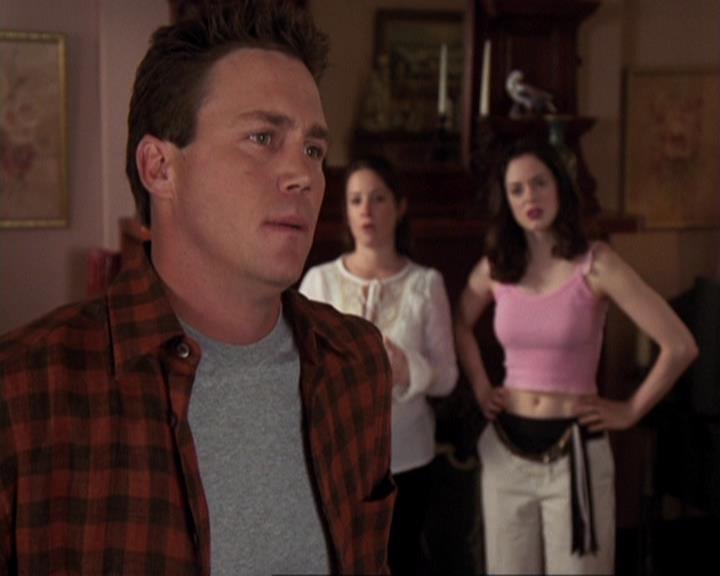 Charmed-Online-dot-417SavingPrivateLeo1093.jpg