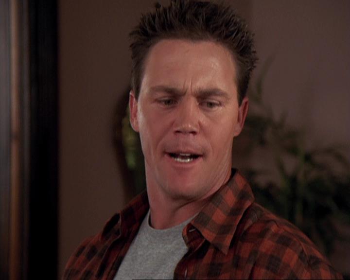 Charmed-Online-dot-417SavingPrivateLeo1114.jpg
