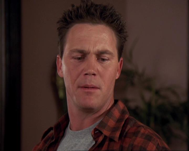 Charmed-Online-dot-417SavingPrivateLeo1139.jpg