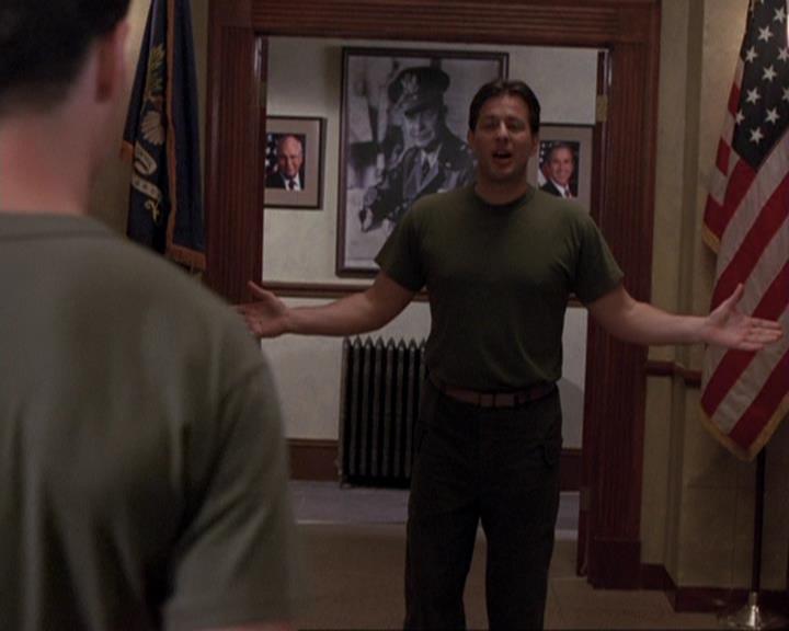Charmed-Online-dot-417SavingPrivateLeo1156.jpg