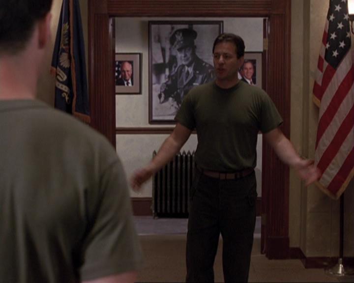 Charmed-Online-dot-417SavingPrivateLeo1157.jpg