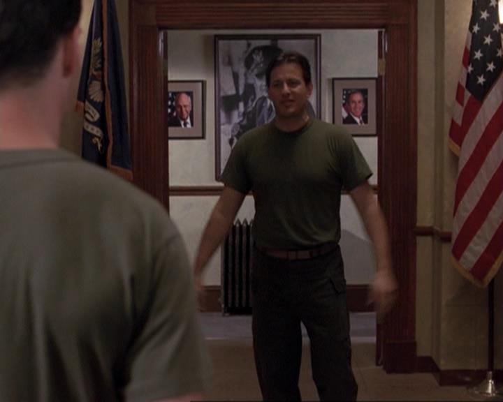 Charmed-Online-dot-417SavingPrivateLeo1158.jpg