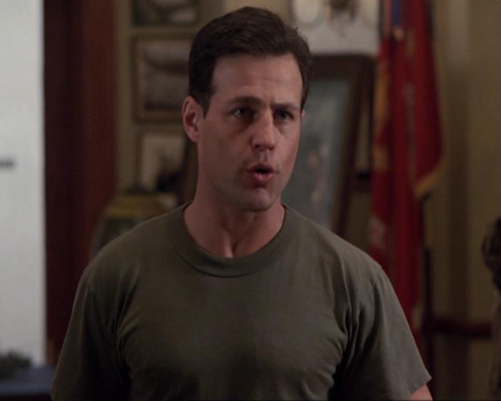 Charmed-Online-dot-417SavingPrivateLeo1167.jpg