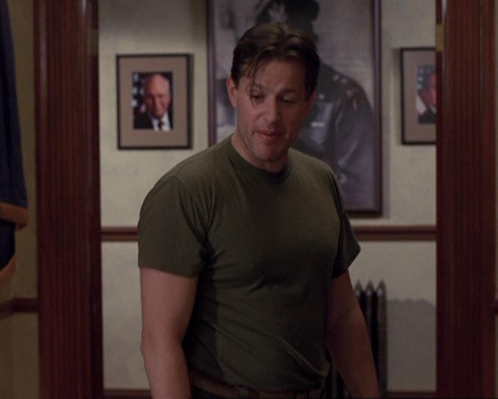 Charmed-Online-dot-417SavingPrivateLeo1179.jpg