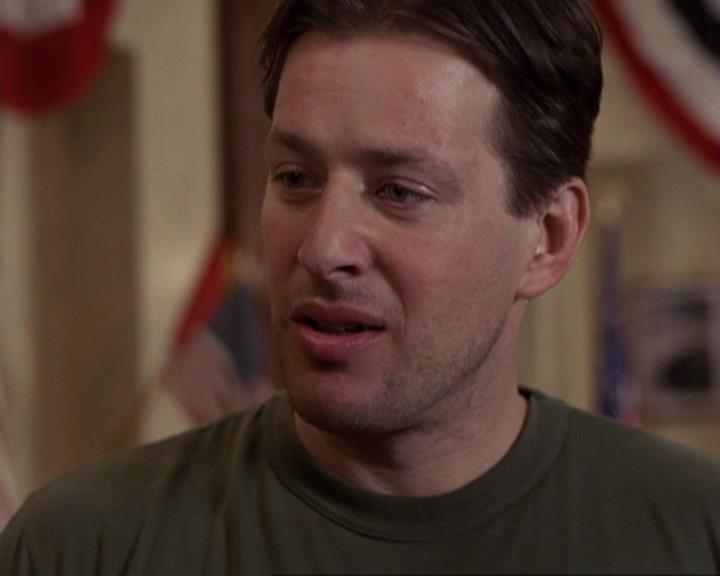 Charmed-Online-dot-417SavingPrivateLeo1201.jpg