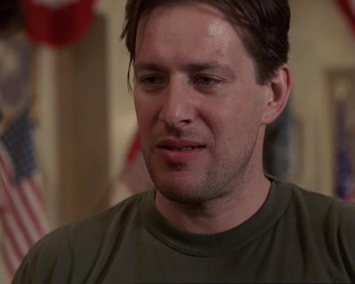Charmed-Online-dot-417SavingPrivateLeo1209.jpg