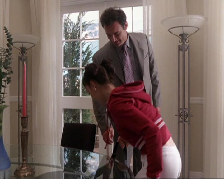 Charmed-Online-dot-417SavingPrivateLeo1256.jpg