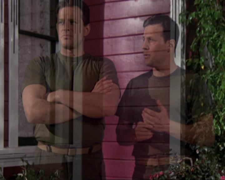 Charmed-Online-dot-417SavingPrivateLeo1417.jpg