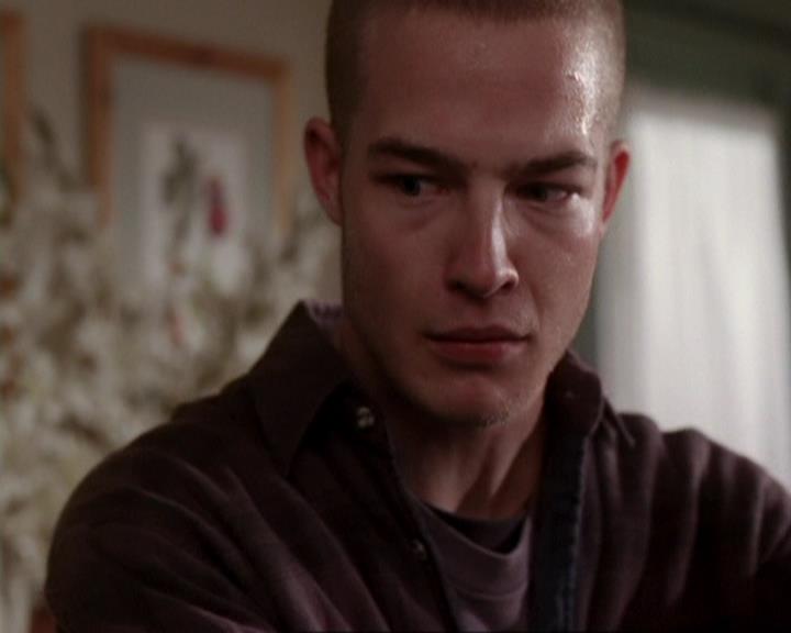 Charmed-Online-dot-417SavingPrivateLeo1479.jpg
