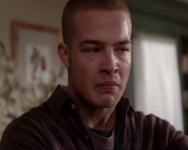 Charmed-Online-dot-417SavingPrivateLeo1485.jpg