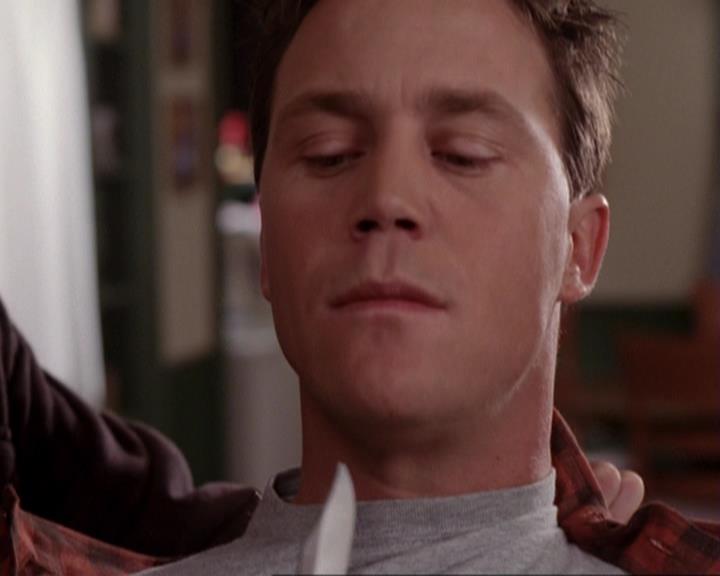 Charmed-Online-dot-417SavingPrivateLeo1486.jpg