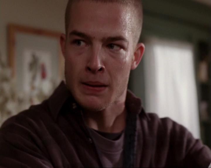 Charmed-Online-dot-417SavingPrivateLeo1487.jpg