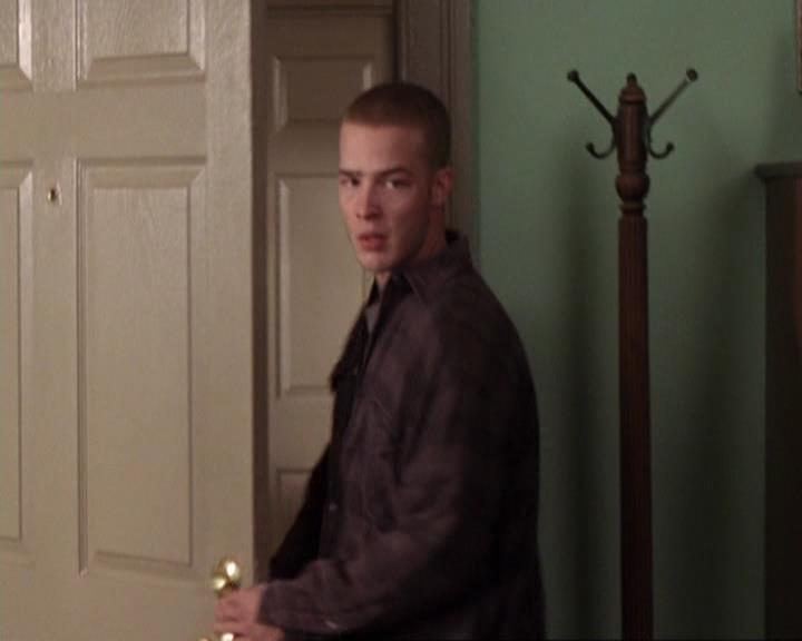 Charmed-Online-dot-417SavingPrivateLeo1490.jpg